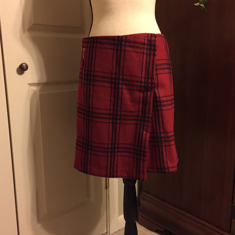 Dalia skirt size 6 NWT
